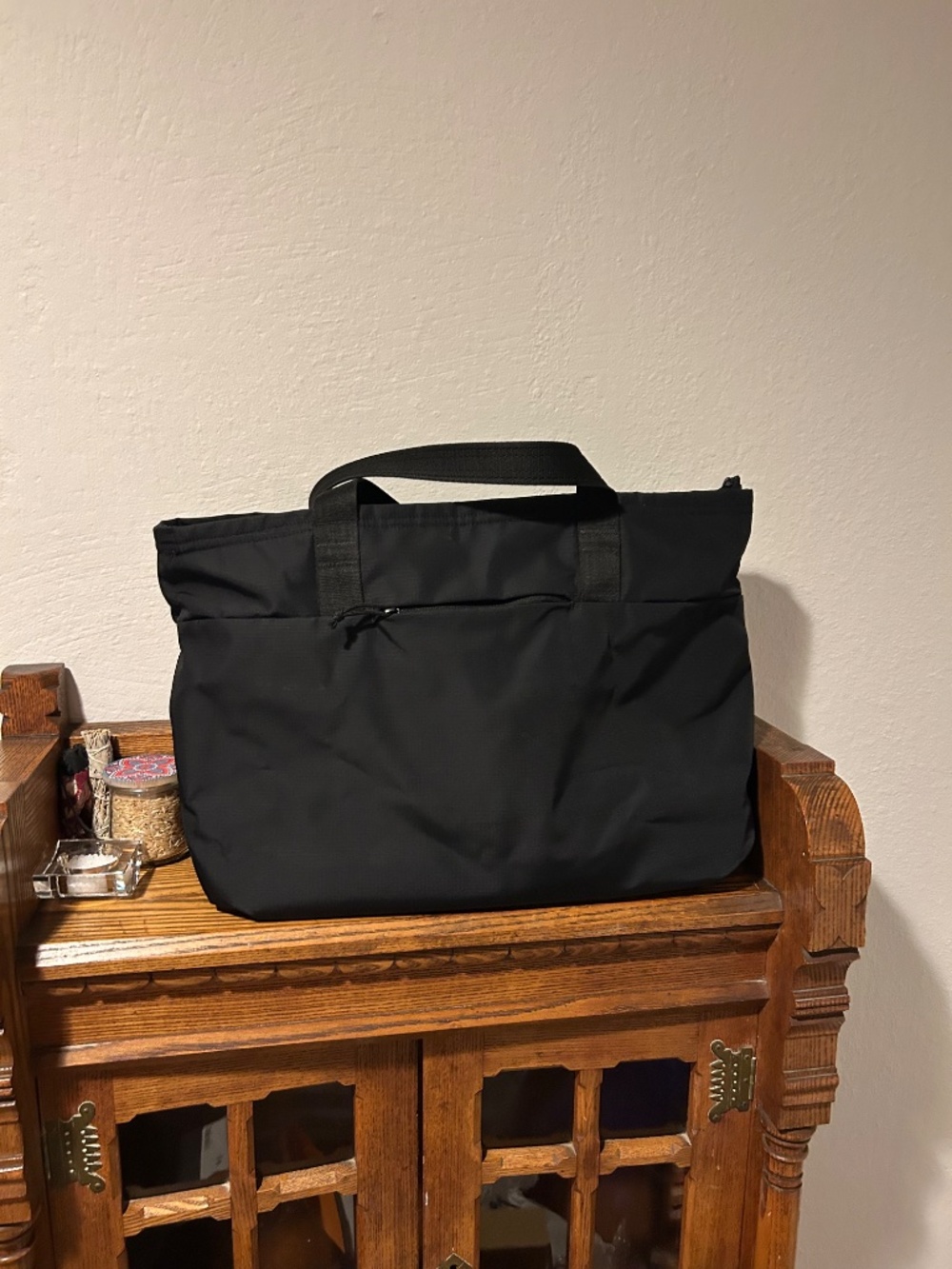 Moment MTW 19L Tote Bag, Black
